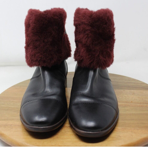 UGG Australia Women's Black Leather Burgundy Sheepskin Foldover Boots‎ Size 7.5 - Picture 4 of 12